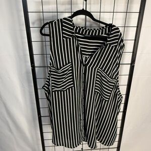 Torrid 6X Black and White Striped Tank Top
